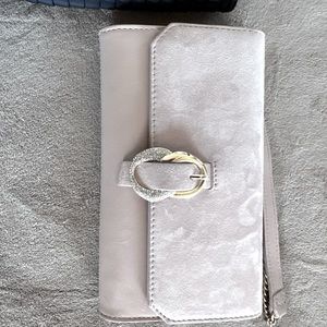 Vince Camuto clutch crossbody old money, mob wife pretty just right size handbag